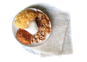 Bánh phơi sương cuốn chà bông